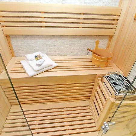 Romac Coronari With Gym, Sauna And Garden Διαμέρισμα