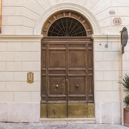 Romac Coronari With Gym, Sauna And Garden