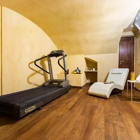 Romac Coronari With Gym, Sauna And Garden * Ρώμη